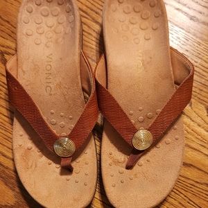 Vionic Sandles Flip Flops Size 9.5
